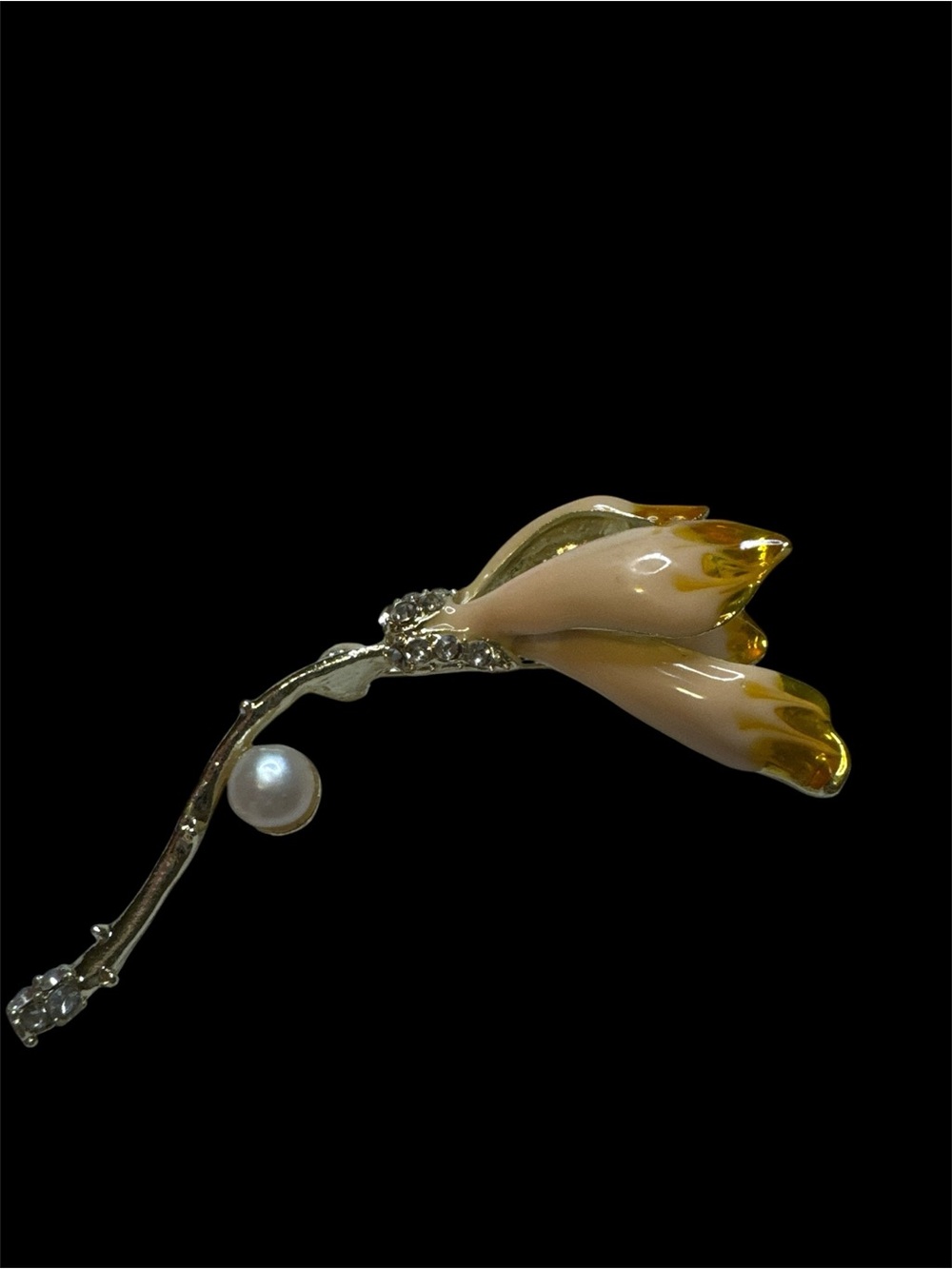 Elegant Flower Pearl Brooch